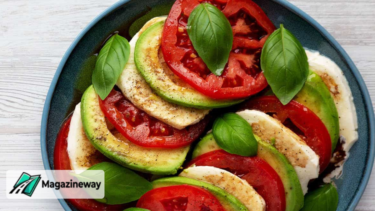 Best Ensalada Caprese con Palta Near Me